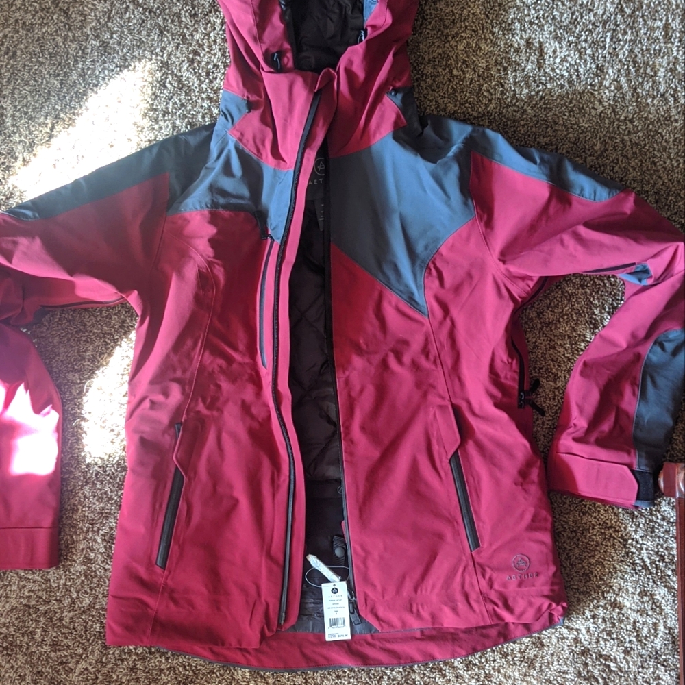 Aether Snowboard Jacket size 3